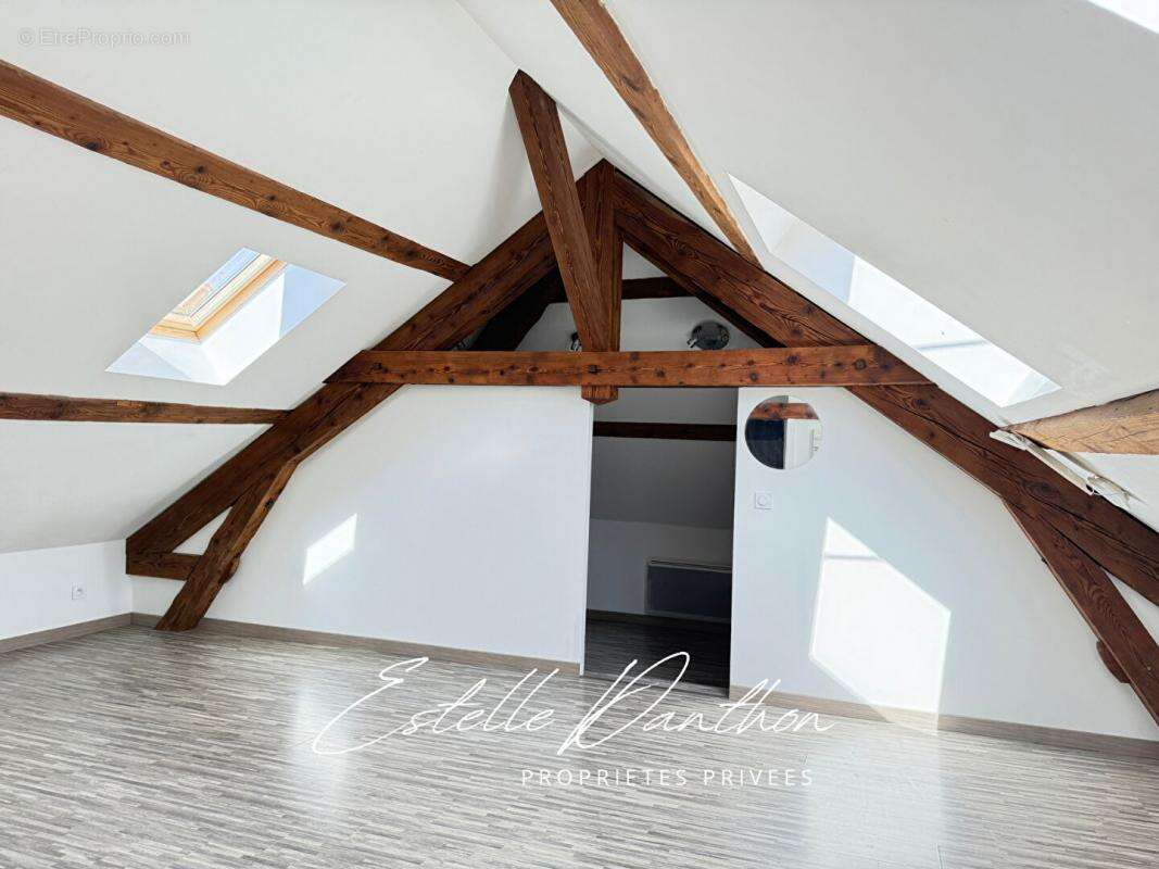 Appartement à CHARAVINES