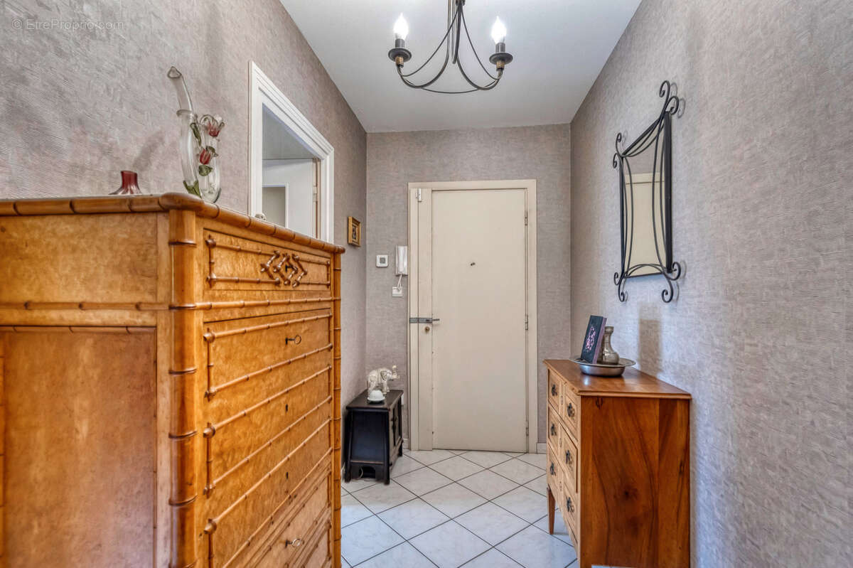 Appartement à SAINT-EGREVE