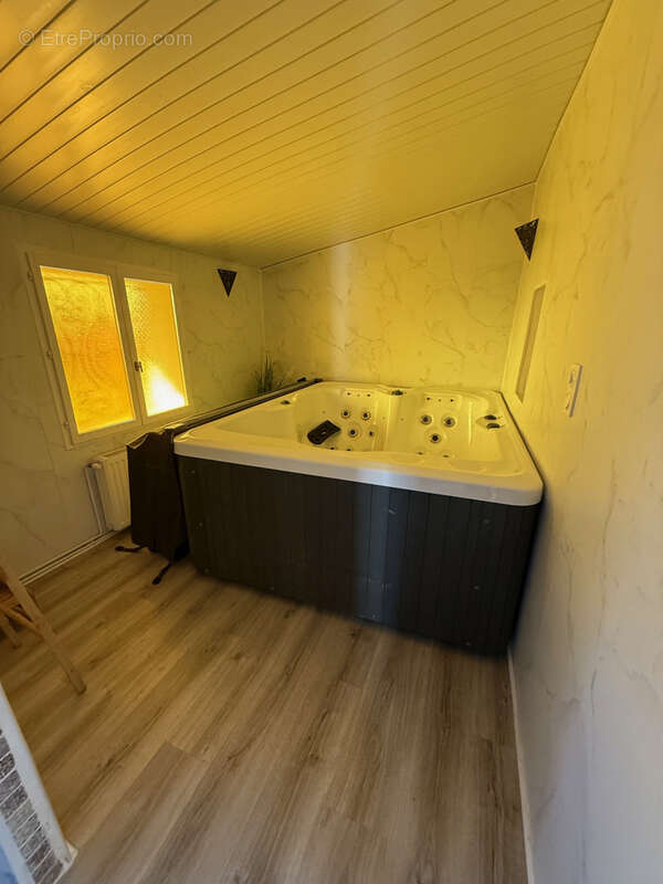 Maison à SAINT-AULAYE