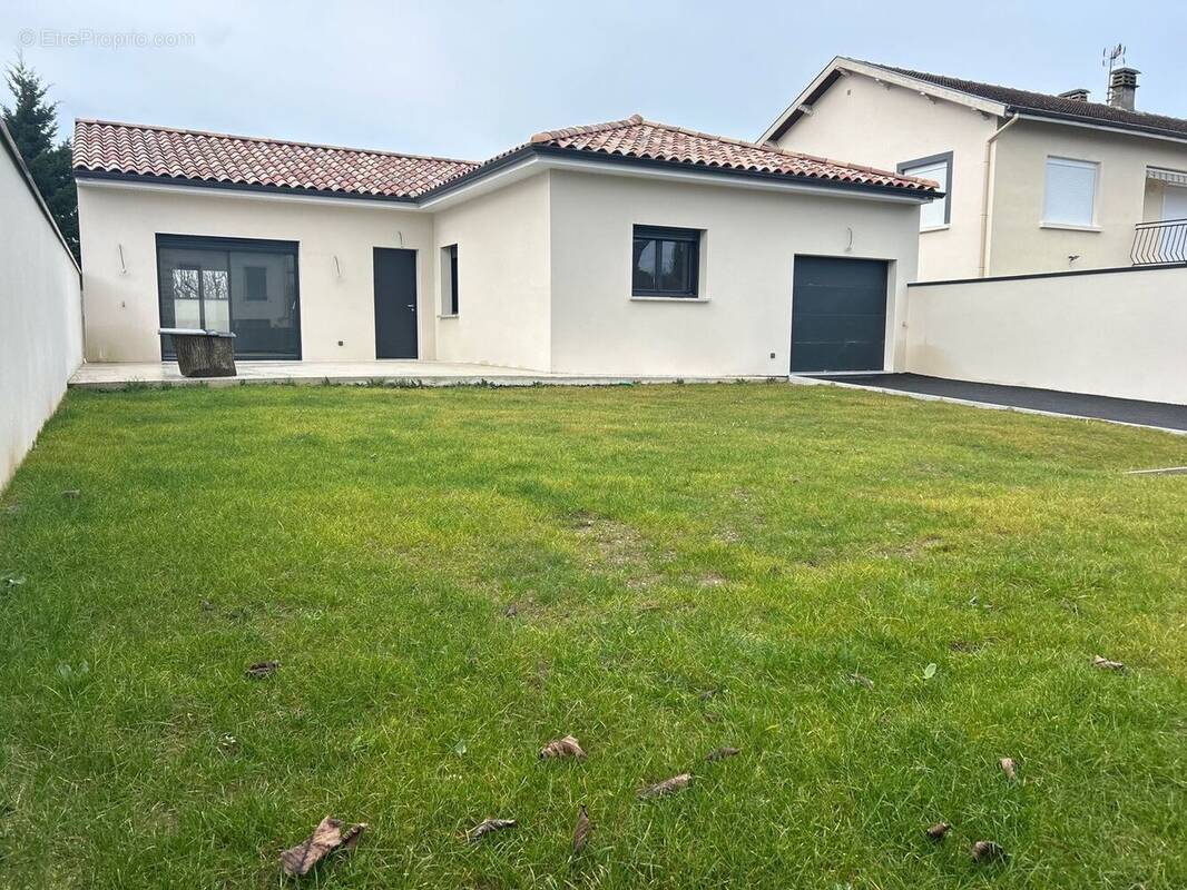 Maison à SAINT-PAUL-LES-ROMANS