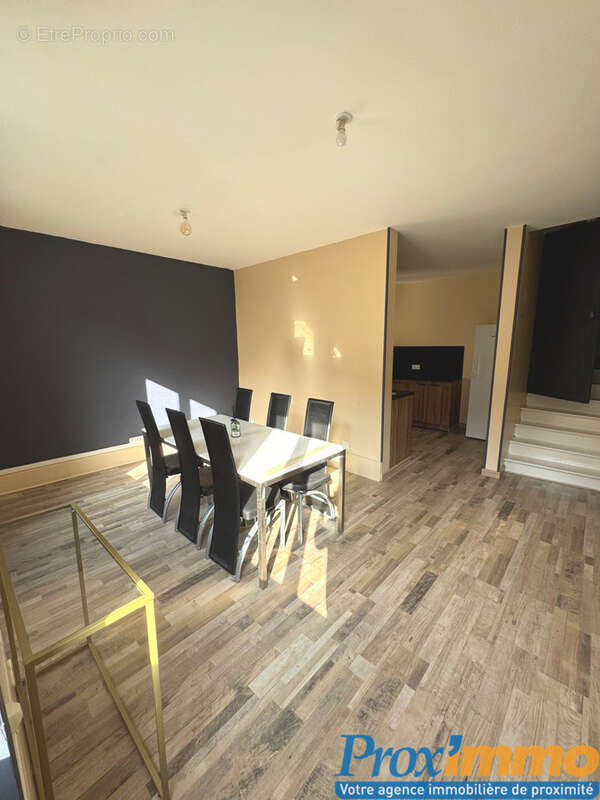 Maison à SAINT-ETIENNE-DE-SAINT-GEOIRS