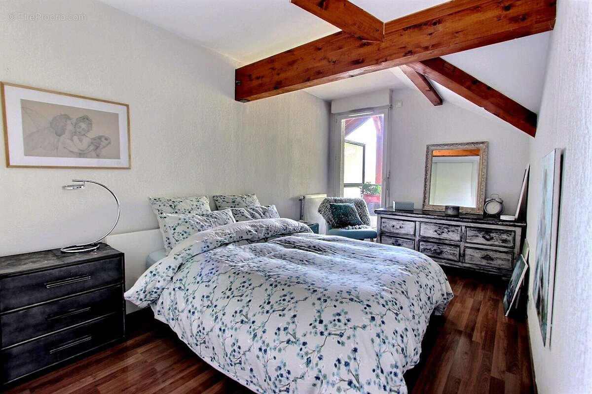 Appartement à POISY