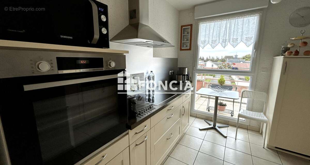 Appartement à MAINVILLIERS