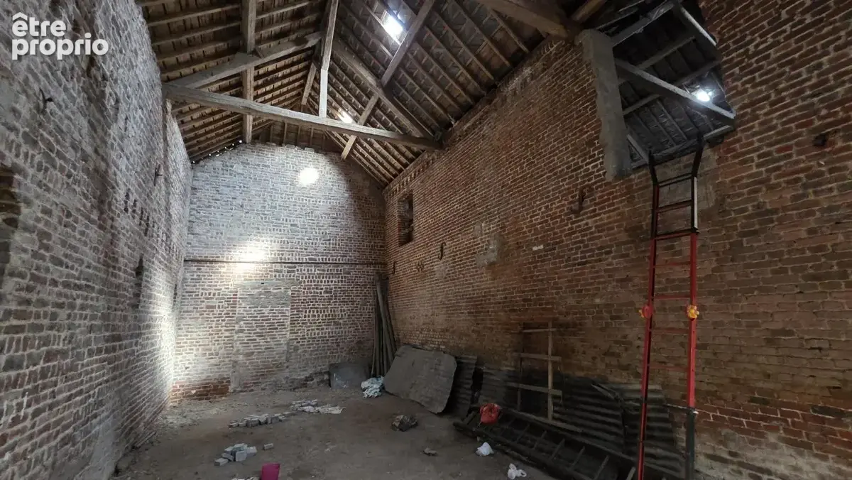 Maison bourgeoise à rénover avec de grandes dépendances située à Wignehies - photo 14