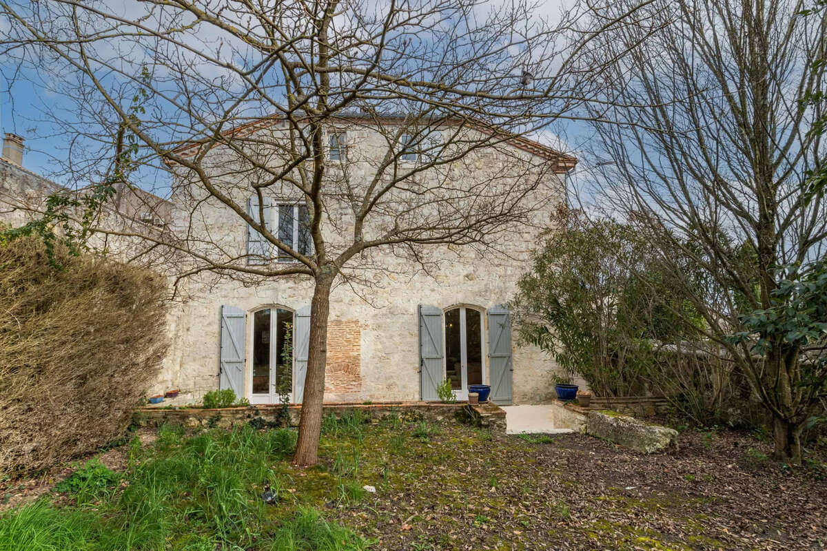 Maison de village avec jardin et garage - photo 4