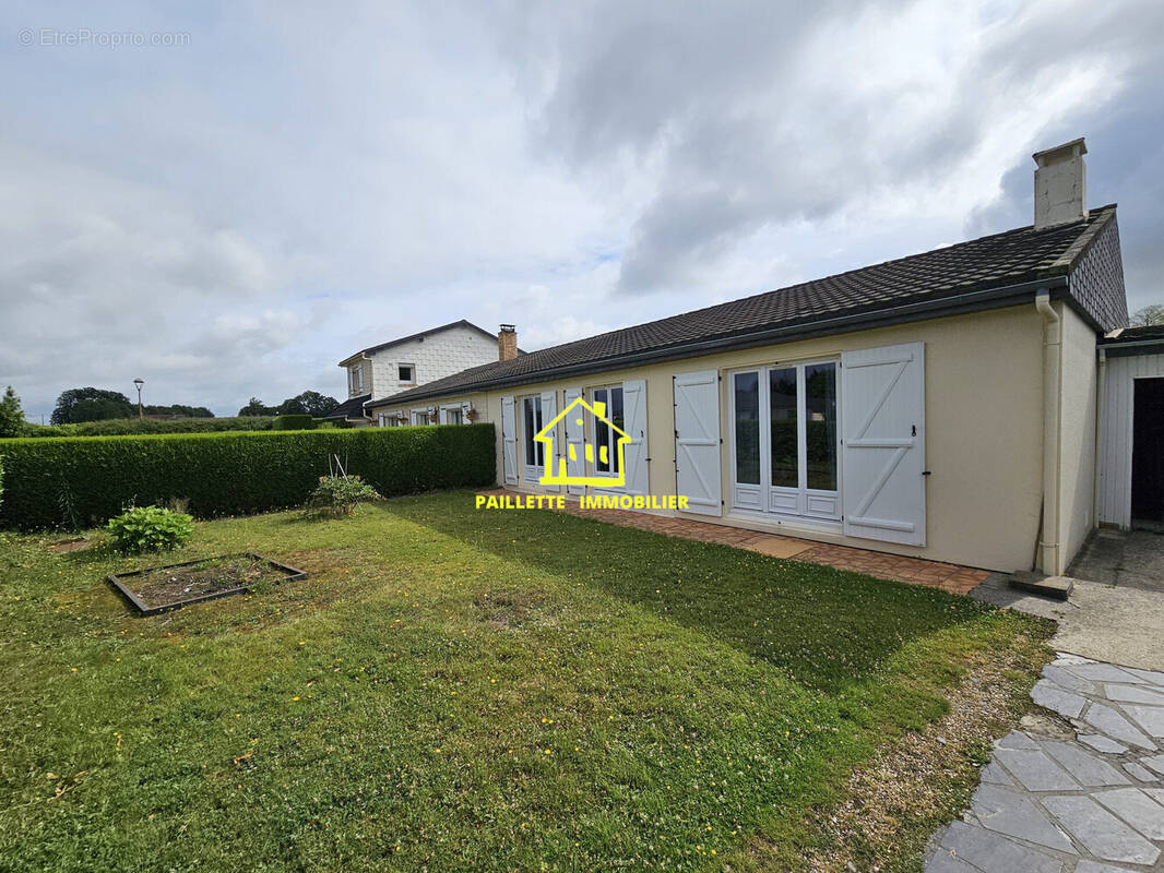Maison à SAINT-MAURICE-D'ETELAN