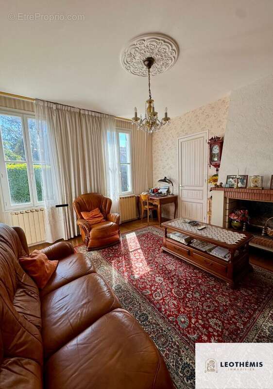 Maison à LES MATHES