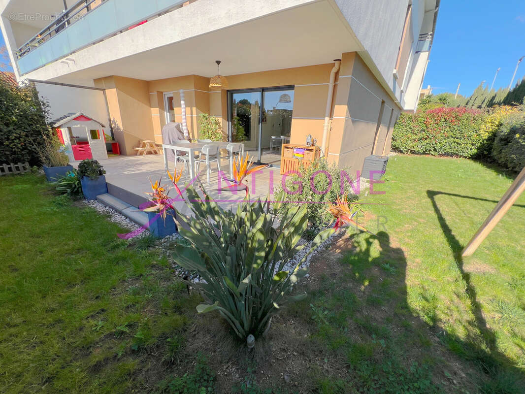 Appartement à SIX-FOURS-LES-PLAGES
