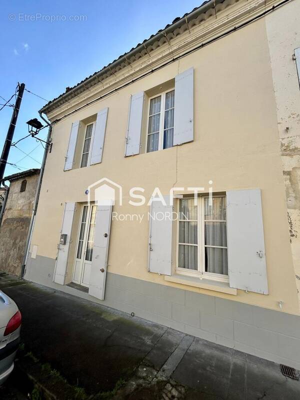 Photo 1 - Maison à CASTILLON-LA-BATAILLE
