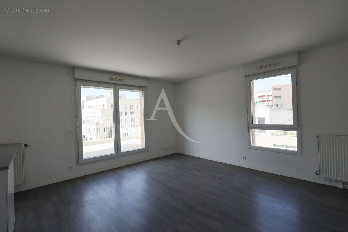 Appartement Romainville 5 pièce(s) 100 m2 - photo 2
