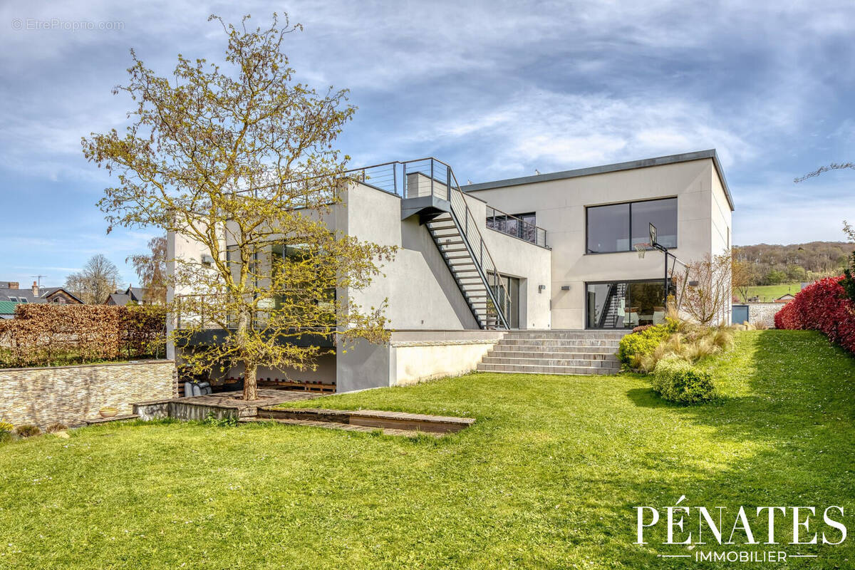 Maison à SAINT-MARTIN-DE-BOSCHERVILLE