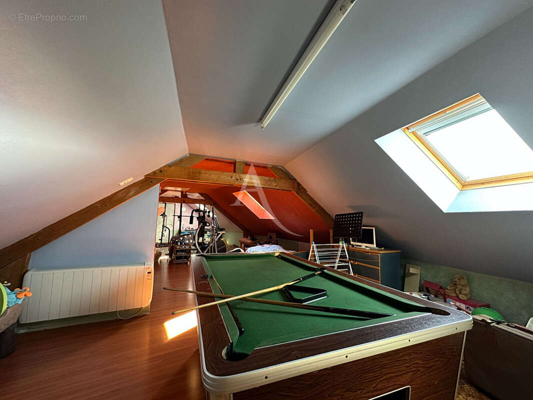 Maison à LA BAZOGE-MONTPINCON