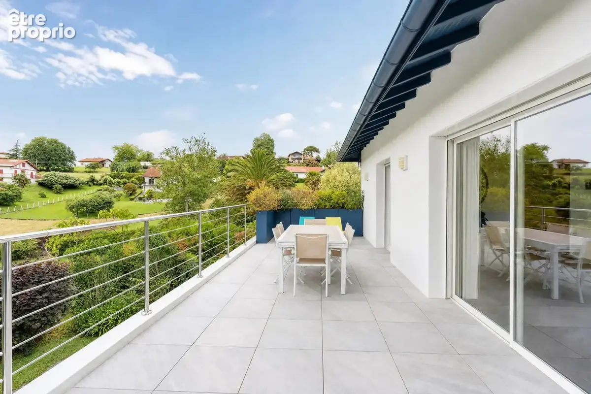 Propriété familiale de 295 m2 avec piscine, vue Rhune et parc paysager de 3 000 m2 - photo 29