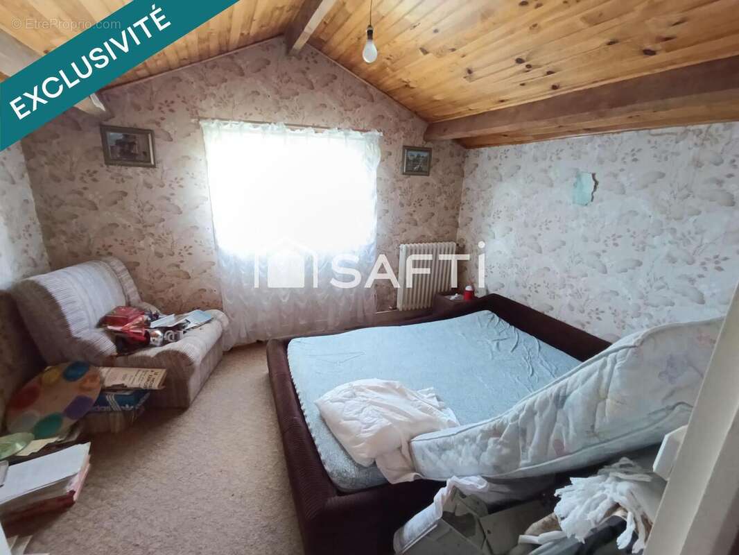 Maison 150 m² à Angliers  - photo 8