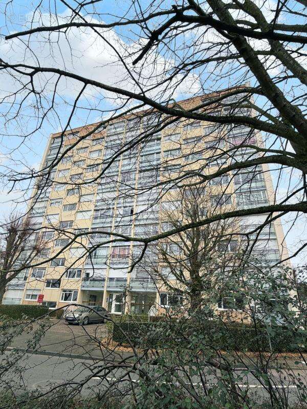 Appartement à MONT-SAINT-AIGNAN