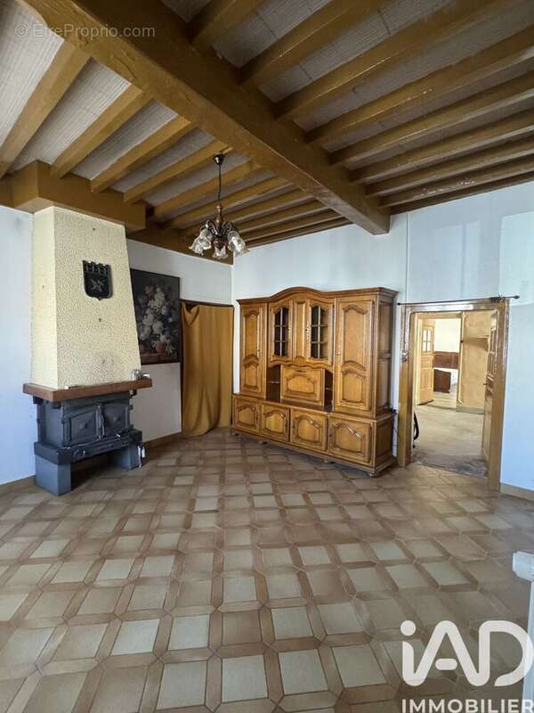 Maison 178 m² à Saint-Barthelemy-Lestra  - photo 3