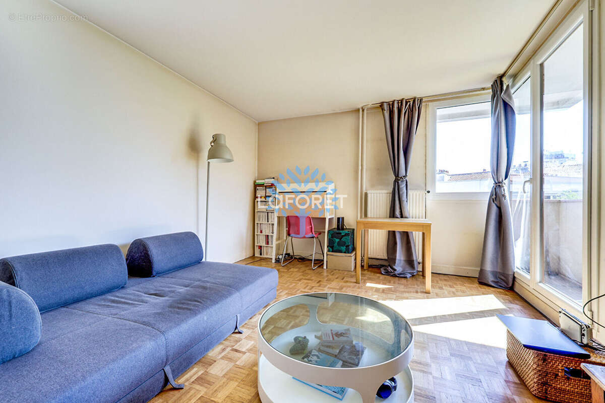 Appartement à PARIS-20E