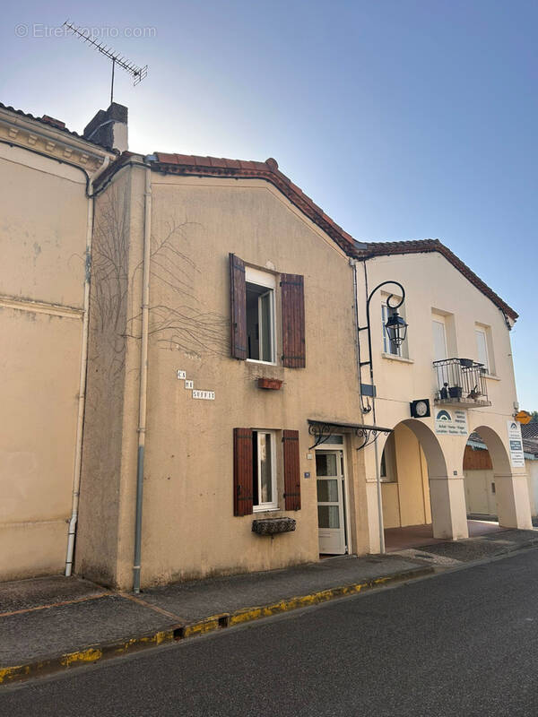 Maison à LANDIRAS