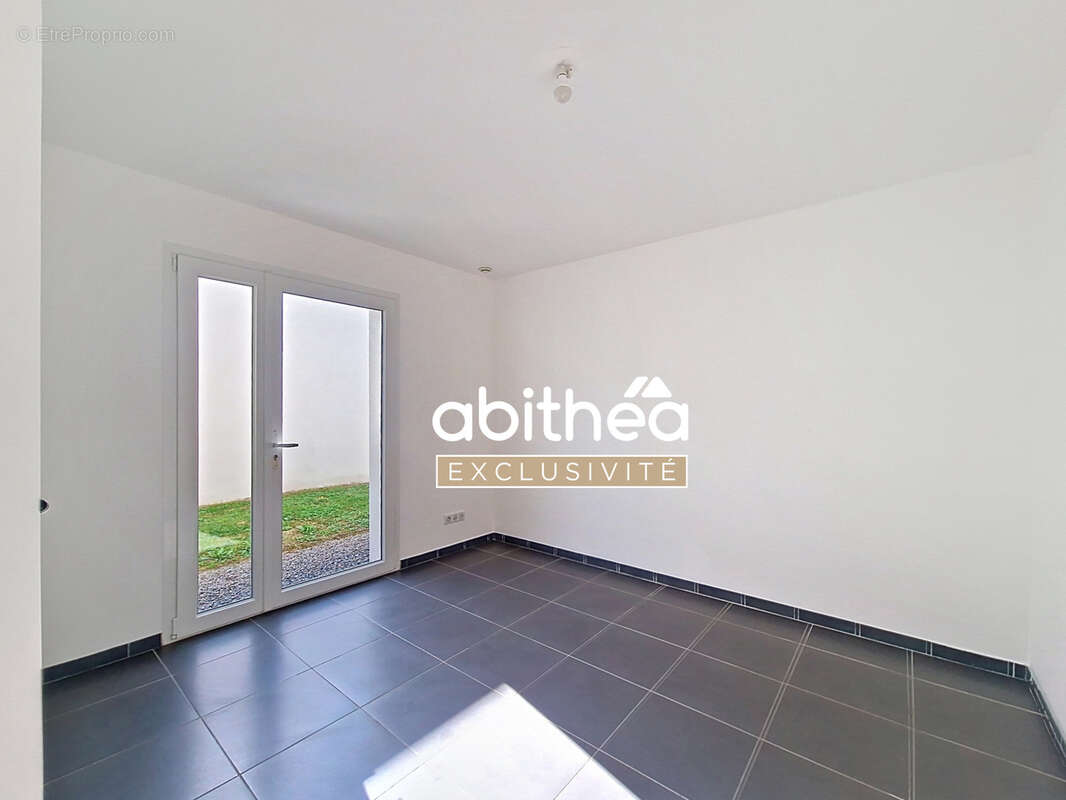 Maison à CHENAC-SAINT-SEURIN-D&#039;UZET