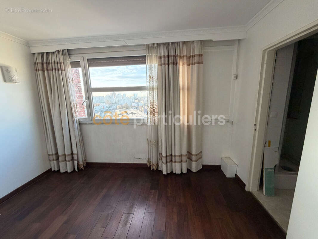 Appartement à AUBERVILLIERS