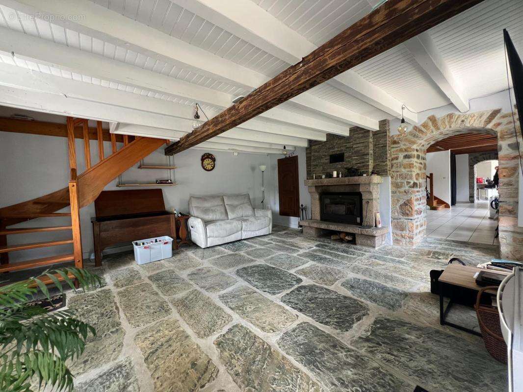 Maison en pierre dans un écrin de nature avec étang et forêt - photo 4