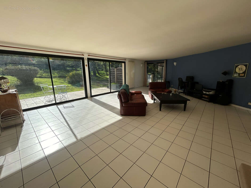 Maison à CHAMPCEVINEL