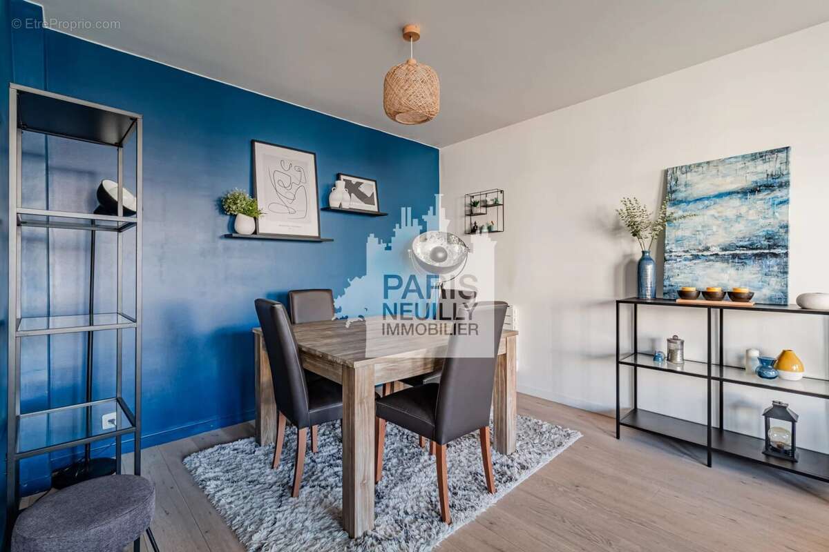 Appartement à COURBEVOIE