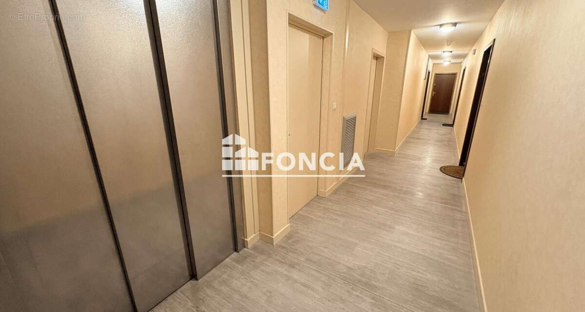 49 ANGERS TYE 3 de 70m2 quartier NEY _ centre Angers à pied - EXCLUSIVITE FONCIA - photo 12