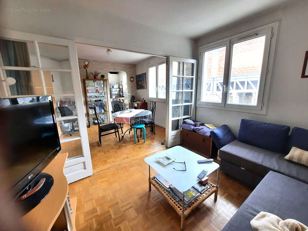 M° Sèvres - Lecourbe  - 2/3P 46,16m2 - photo 2