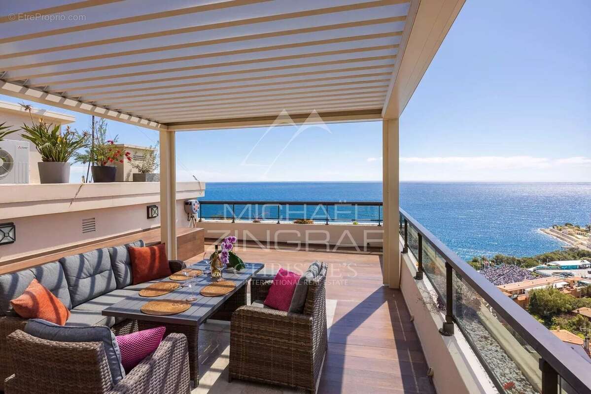 Appartement à ROQUEBRUNE-CAP-MARTIN