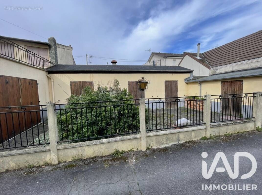 Photo 1 - Maison à MONTREUIL