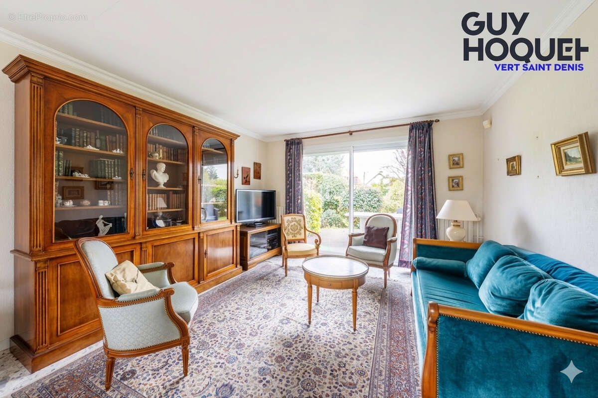 Maison à VERT-SAINT-DENIS