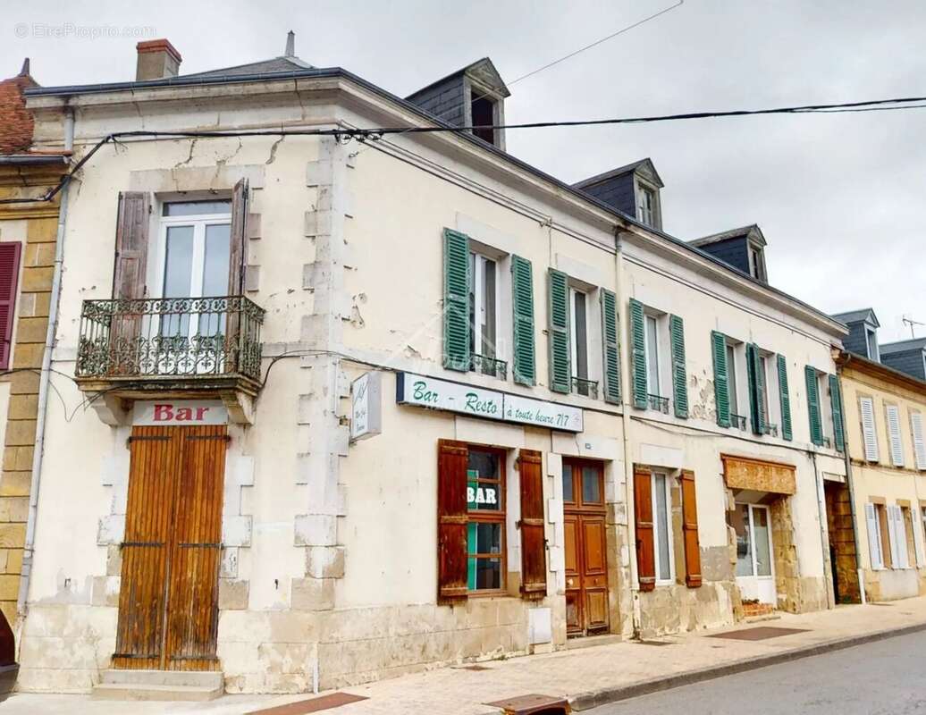 Appartement à BOURBON-L&#039;ARCHAMBAULT