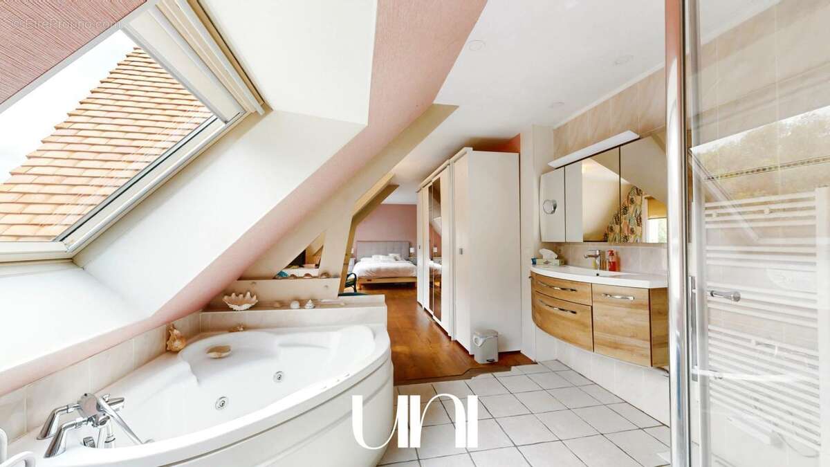 Maison à CORMELLES-LE-ROYAL