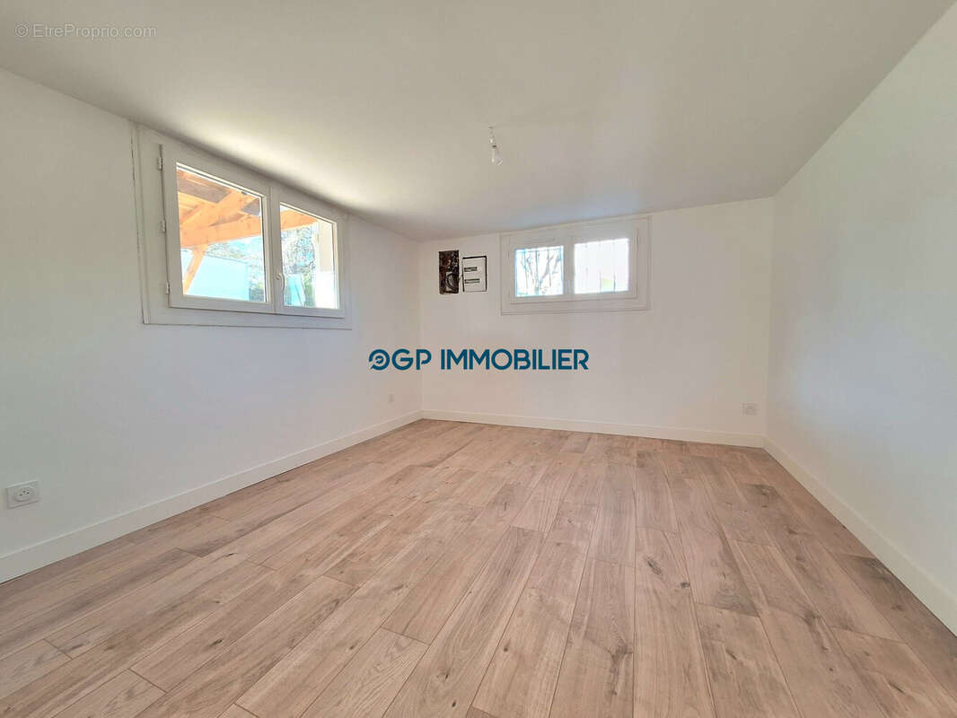 Maison à BRUGUIERES