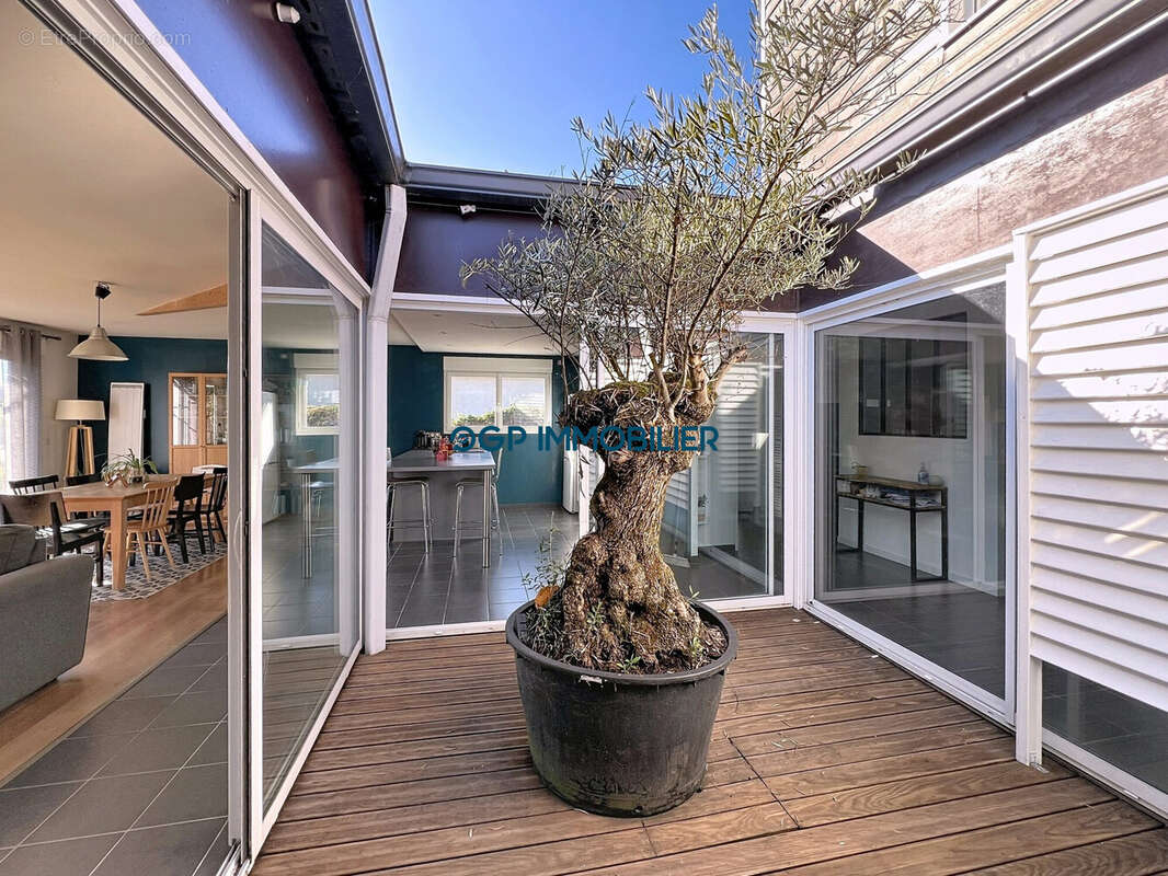 Maison à SAINT-SULPICE