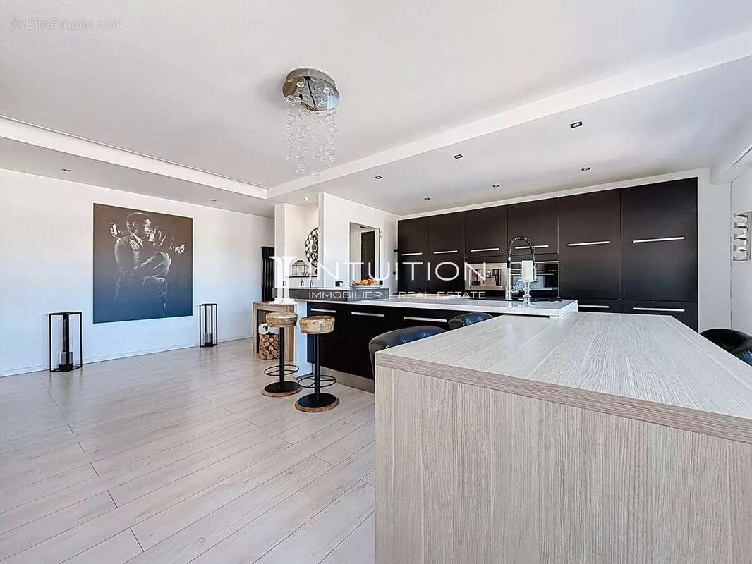 Appartement à LE CANNET