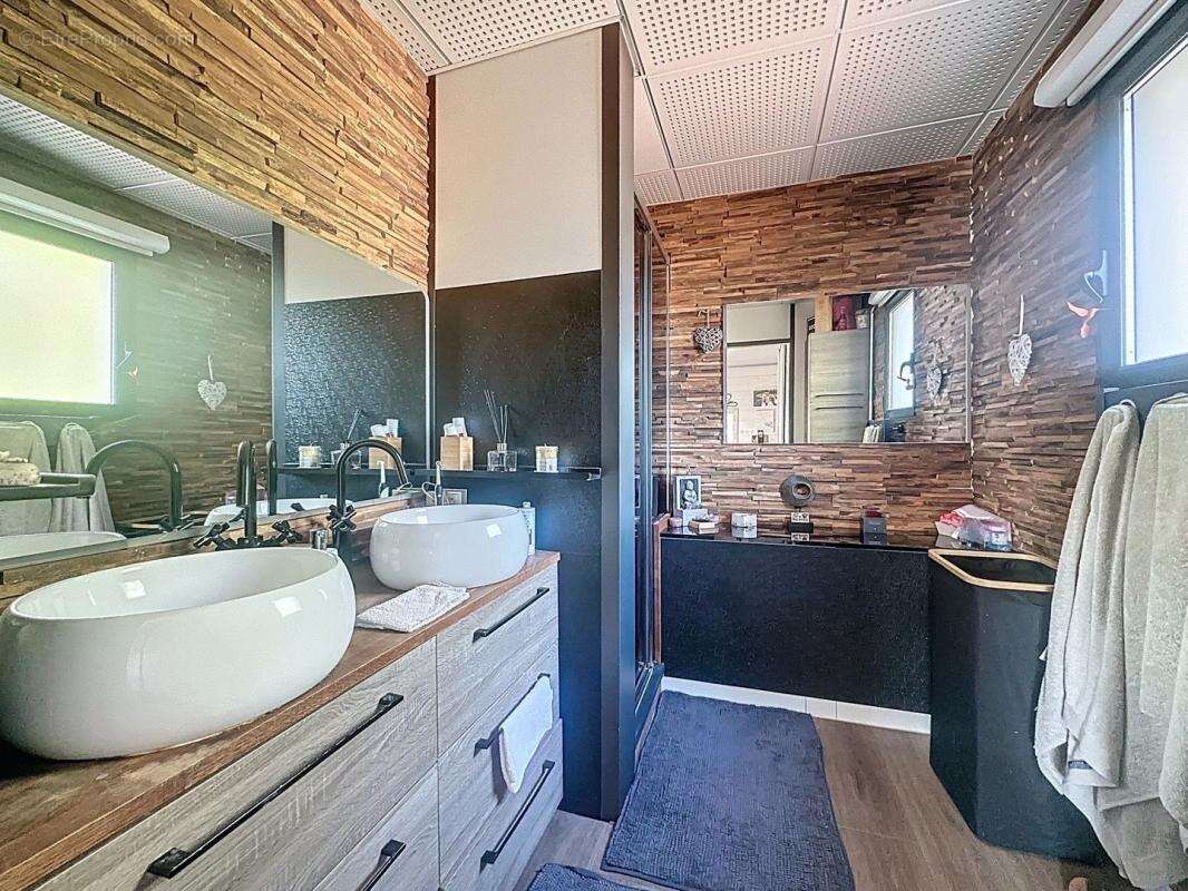 Maison à SAINT-MARTIN-DU-VAR