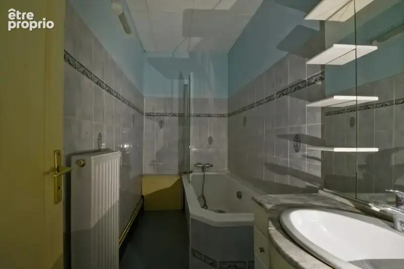 Immeuble à vendre HURIEL (03) Grande maison avec deux logements - photo 7