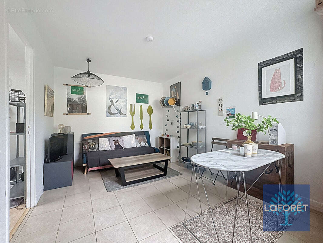 Appartement à CHILLY-MAZARIN