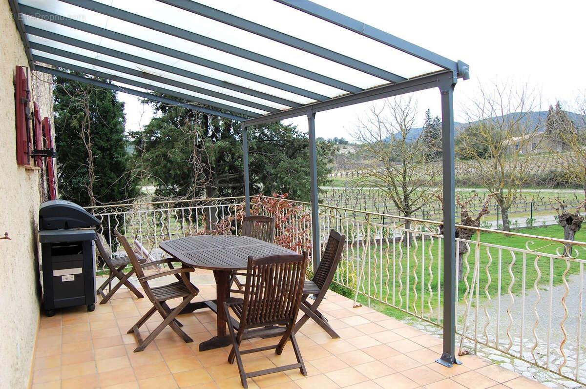 Mas du 19ieme avec 3 gites et partie privative 180m2 sur 3843 m2 de terrain avec piscine - photo 23