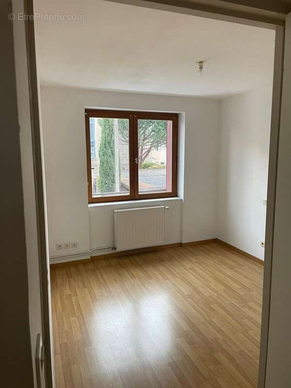 Appartement 56 m² à Saint-Etienne  - photo 5