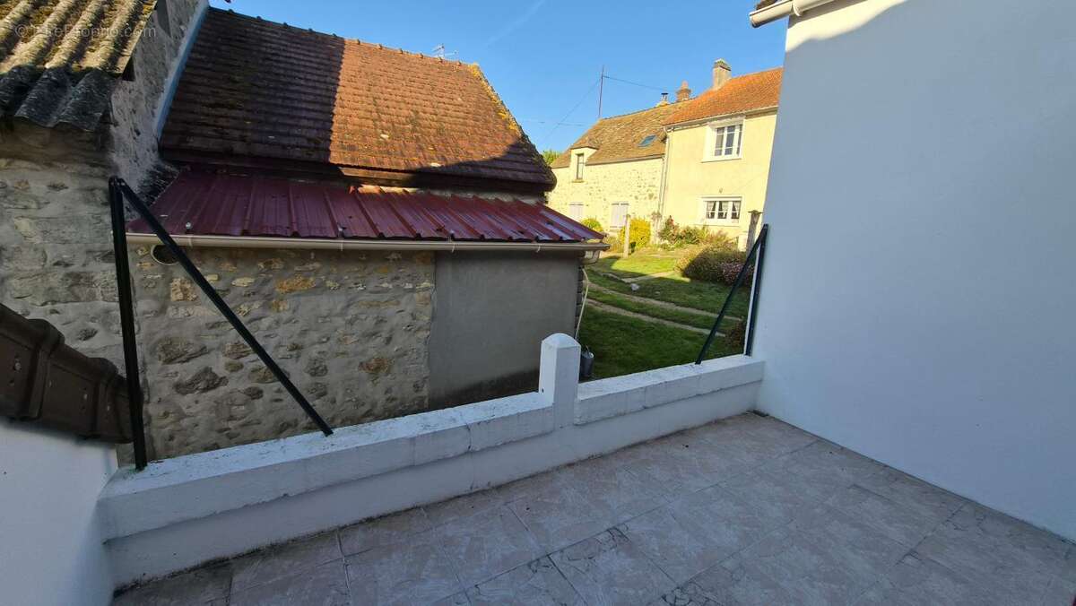 Maison à BREUX-JOUY