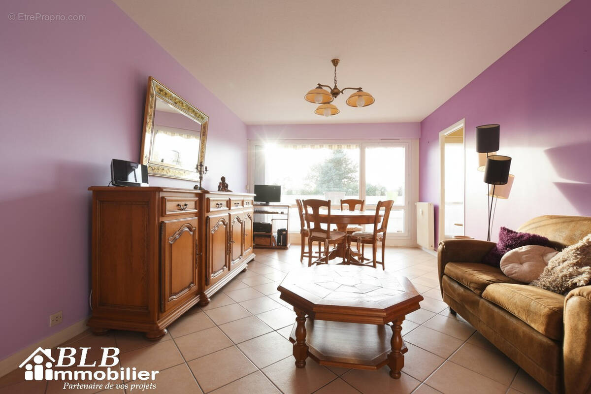 Appartement à LES ESSARTS-LE-ROI