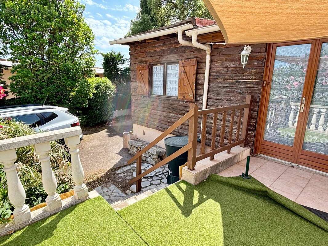 Maison à ROQUEBRUNE-SUR-ARGENS