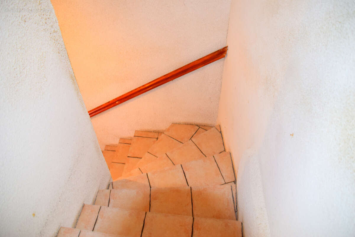 Maison à MONTPEZAT-SOUS-BAUZON