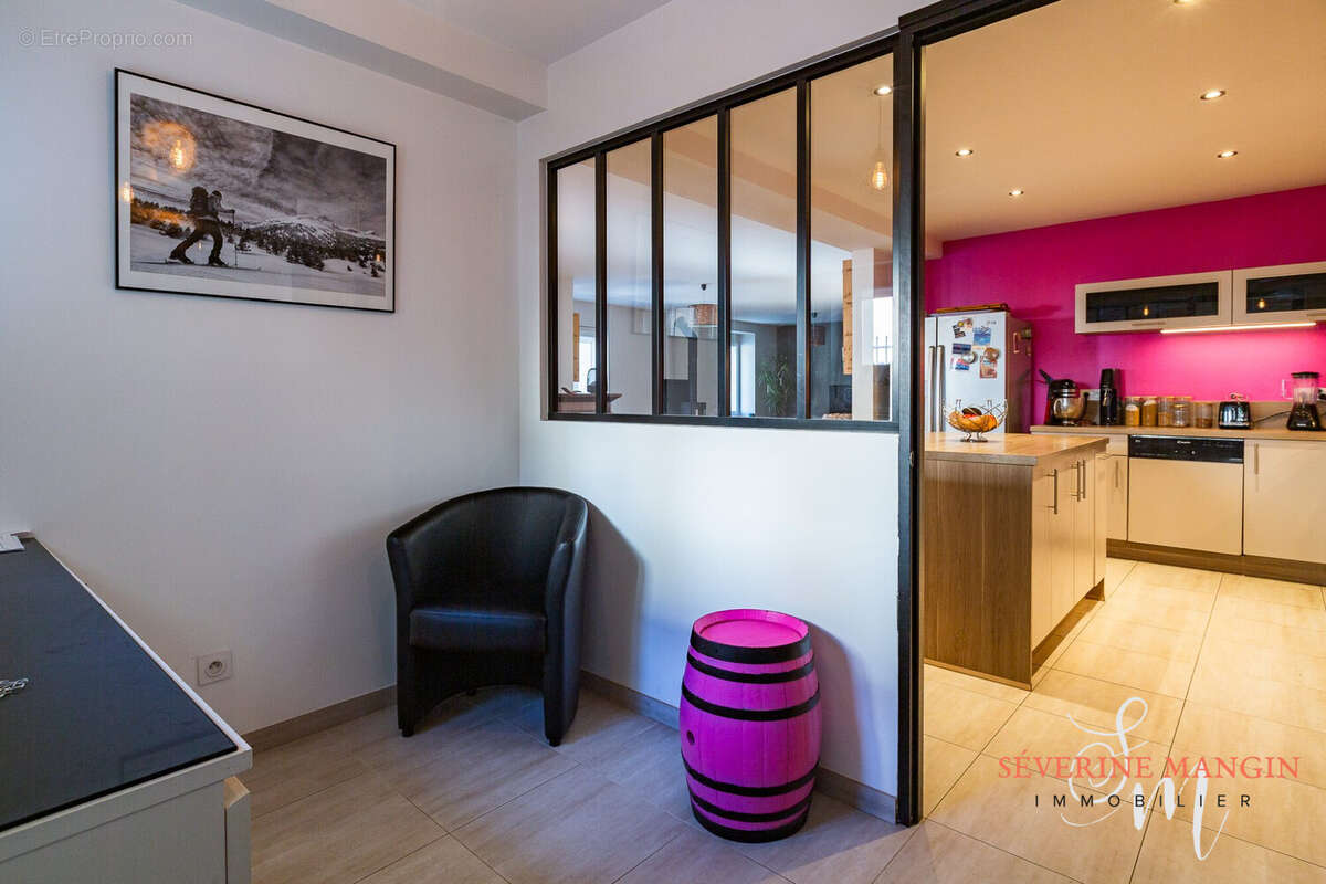 Maison 188 m² à Romans-Sur-Isere  - photo 9