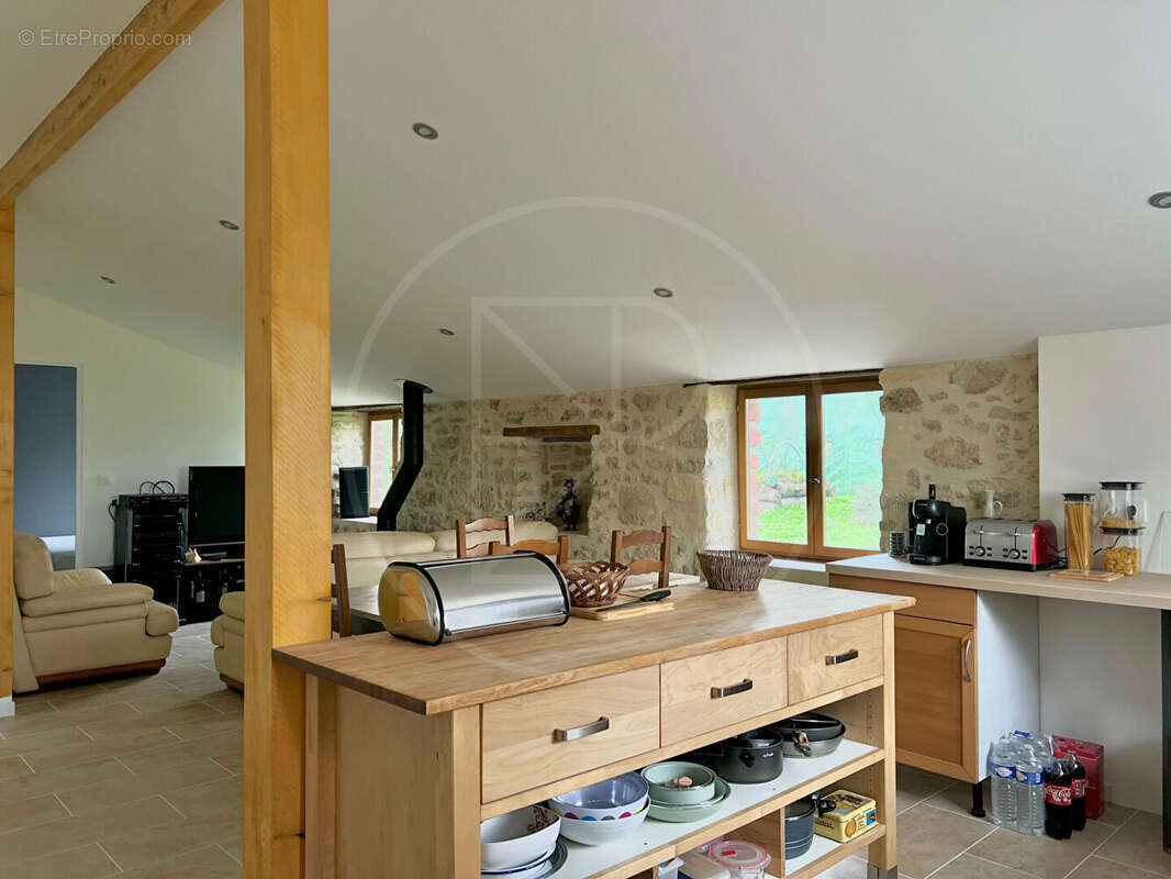 Maison à VILLEFRANCHE-DE-LONCHAT