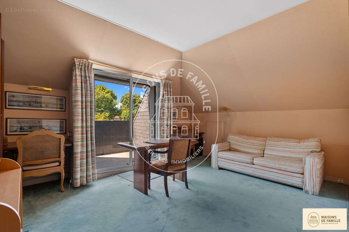 Maison à LE VESINET