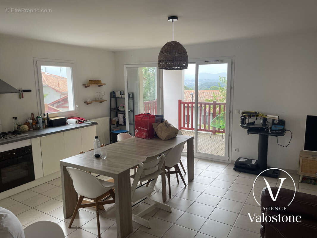 Appartement 61 m² à Villefranque  - photo 8